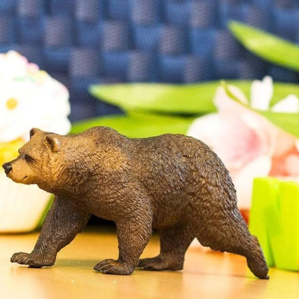 Little Grizzly Bear Safari LTD painted figurine play animals toy display NWT